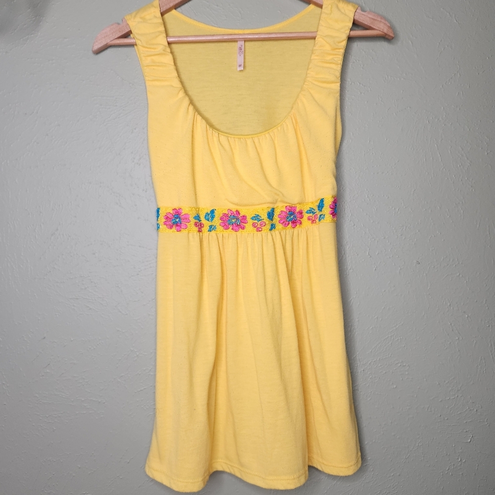 Vintage Y2K Rue21 Babydoll Tank Top  Made in USA Yellow Embroidered Floral